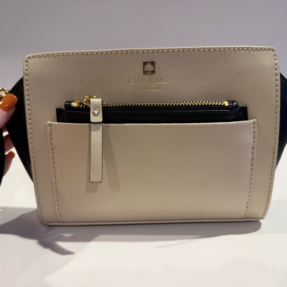 Kate Spade Hadley Street Adelia Bacchus Black and Cream Wristlet Clutch Bag